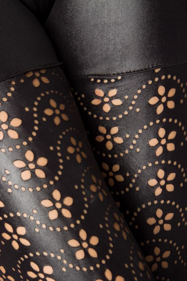 Leggings mit Lochmuster S/M schwarz