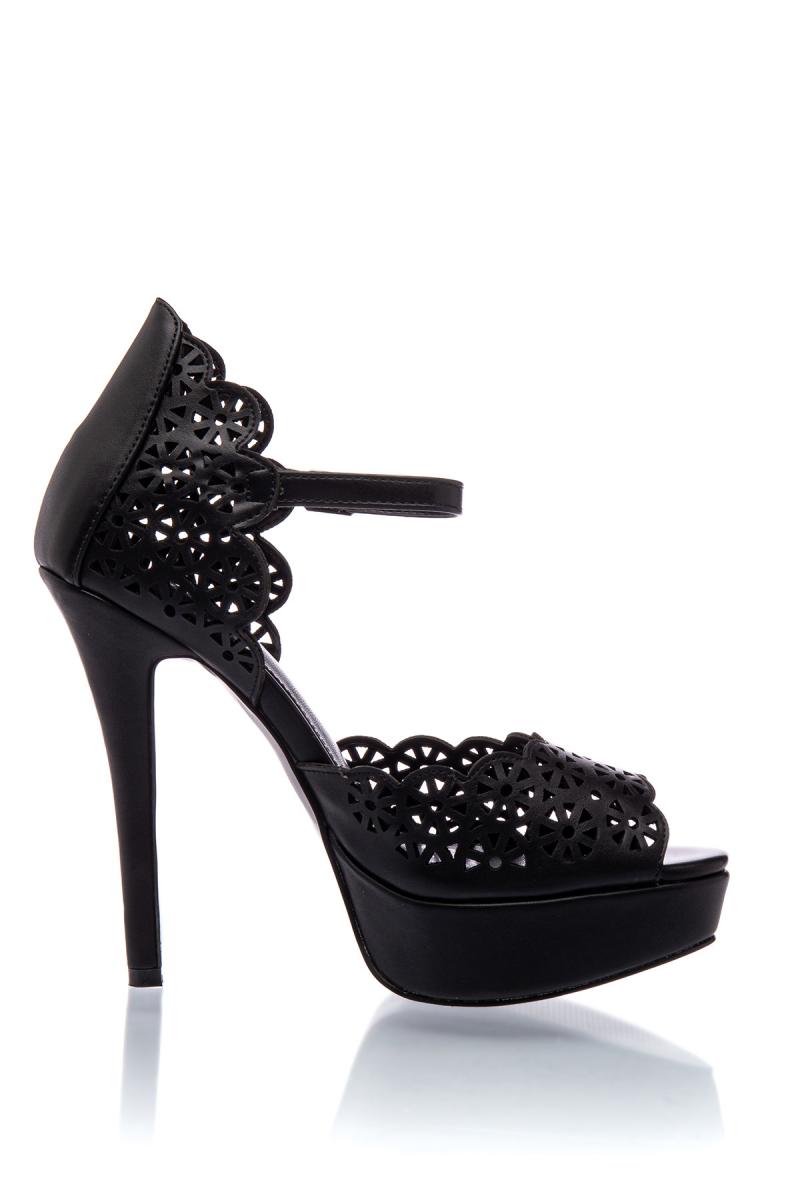 Riemchenschuhe schwarz